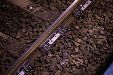 Schienen auf Gleisbett